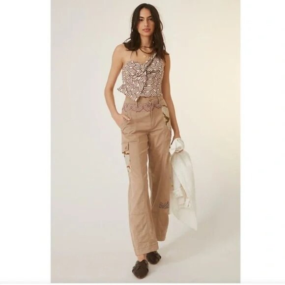 Anthropologie Tan Camo Patchwork Embroidered Relaxed Cargo Pants Womens Size 6 - Picture 1 of 7